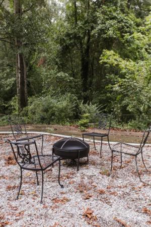 Greenway Garage With Firepit เอเธนส์ ภายนอก รูปภาพ